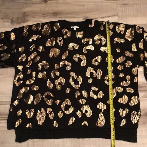 Jodifl animal print gold oversized sweater, balloon sleeves sz small, fits large - Picture 9 of 9